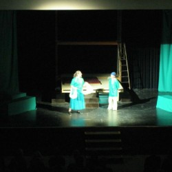 Mid (2) - Toneelvereniging Plankenkoorts 